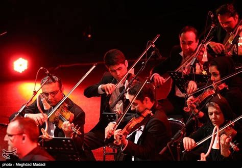 Farahnaz Safari's Tehran Tango Concert: A Night of Unexpected Rhythm and Iranian Soul!