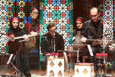 Hamed Behdad's Amsterdam Concert: A Celebration of Persian Music and Culinary Delights?