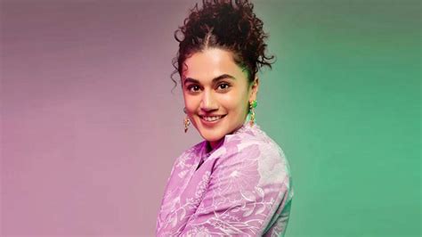 Taapsee Pannu Bollywood Blitz: A Night of Dazzling Performances and Unexpected Revelations!