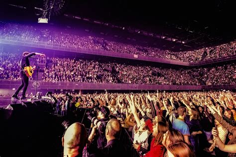 Xavier's Euphoric Return: Unveiling Pakistan's Musical Maestro at Amsterdam's Ziggo Dome!